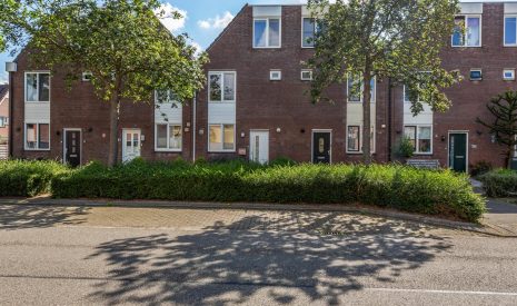 Te koop: Foto Woonhuis aan de Weidebloemenlaan 28 in Woerden