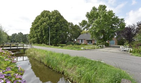 Te koop: Foto Woonhuis aan de Zuideinde 14 in Aarlanderveen