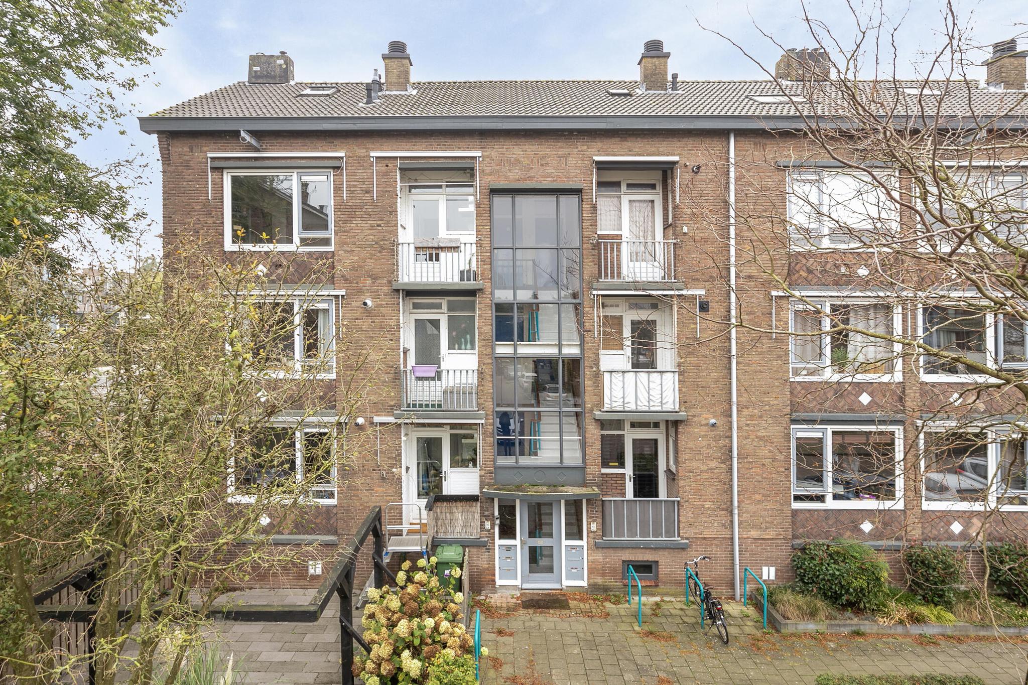 koop  Alphen aan den Rijn  Charlotte de Bourbonstraat 72 – Hoofdfoto