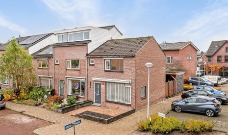 Te koop: Foto Woonhuis aan de de Genestetstraat 78 in Hazerswoude-Rijndijk