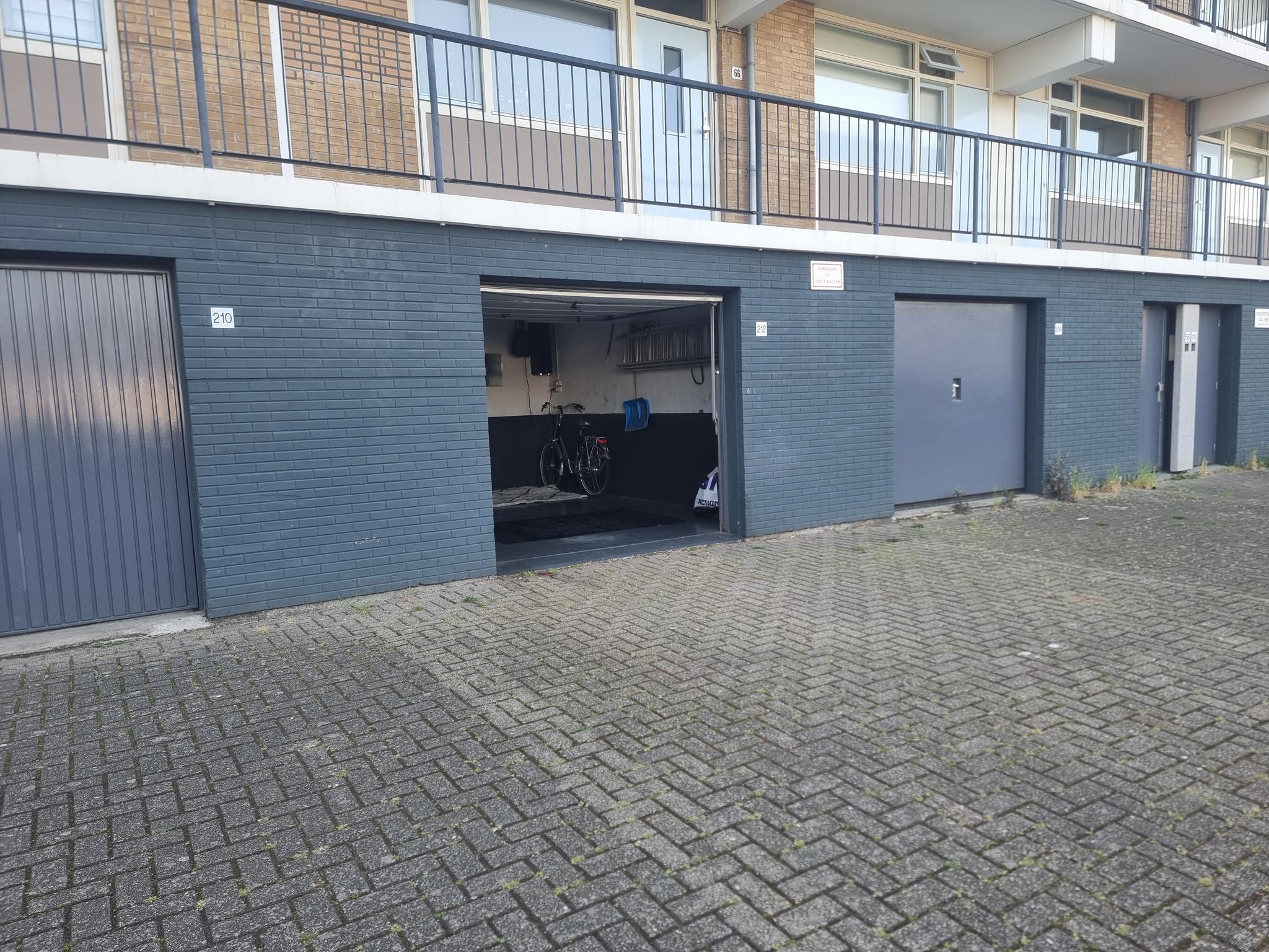 koop  Alphen aan den Rijn  Venusstraat 212 ong – Foto