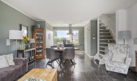Te koop: Foto Woonhuis aan de Steekterweg 146 in Alphen aan den Rijn
