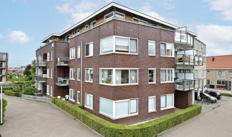 koop  Ter Aar  M. Waltuch-Kauffmannstraat 5 – Hoofdfoto