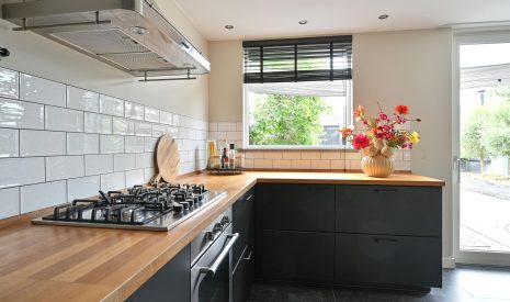 Te koop: Foto Woonhuis aan de Chrysantenstraat 23 in Noorden